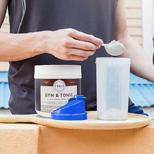 Create your perfect protein shake! Discover recipes to make protein powder at home - from whey to vegan options.