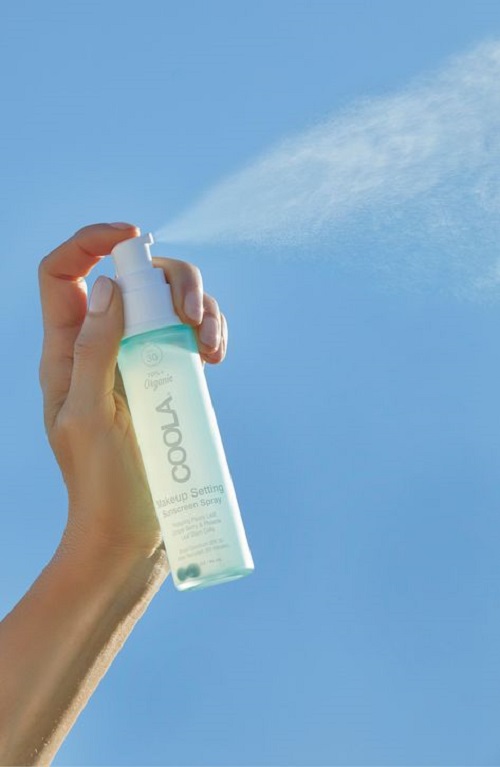 Seal the Deal: Find the Best Waterproof Setting Sprays for Flawless Wear.